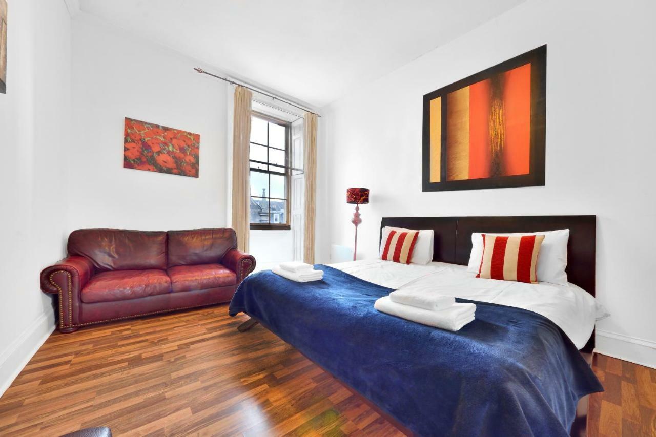 Royal Mile View Appartement Edinburgh Buitenkant foto
